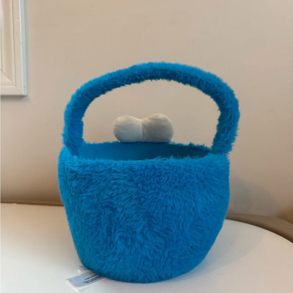 Easter Cookie Monster Basket - Picture 2 of 2